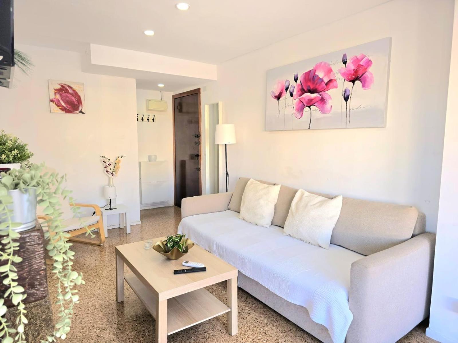 Nogalera Rainbow 2-Bedroom Apartment, Pool And Parking By Namaste Elite Torremolinos Luaran gambar