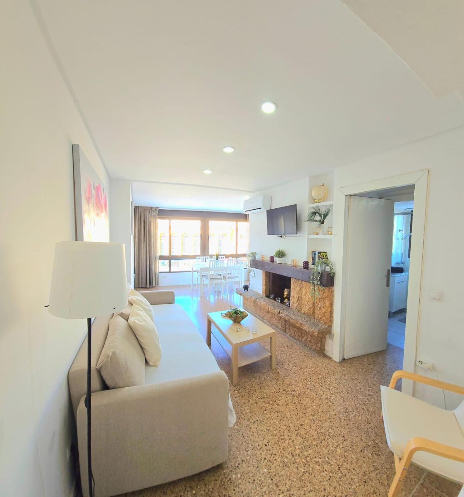 Nogalera Rainbow 2-Bedroom Apartment, Pool And Parking By Namaste Elite Torremolinos Luaran gambar